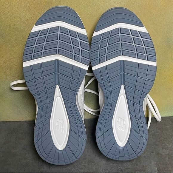 New Balance 608v5 Women's White Wide Leather Sneakers Size 9D - Picture 15 of 16